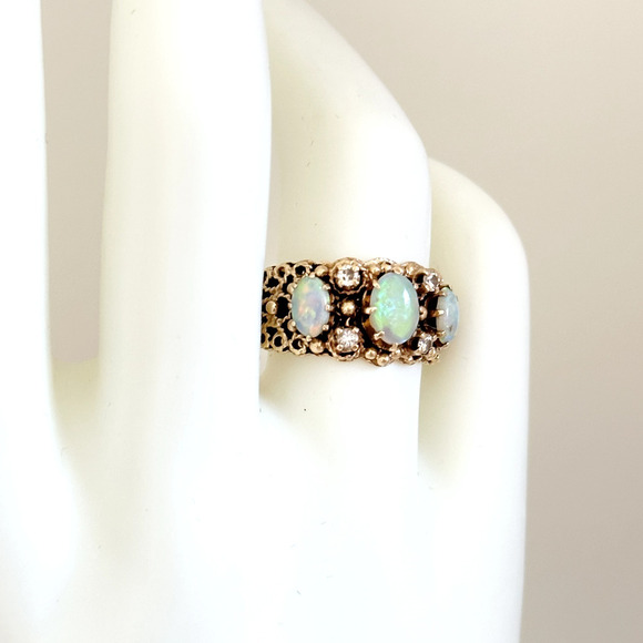 Vintage 14K Yellow Gold Three Stone Opal & Diamonds Filigree Band Ring Size 7.25 - Picture 12 of 16